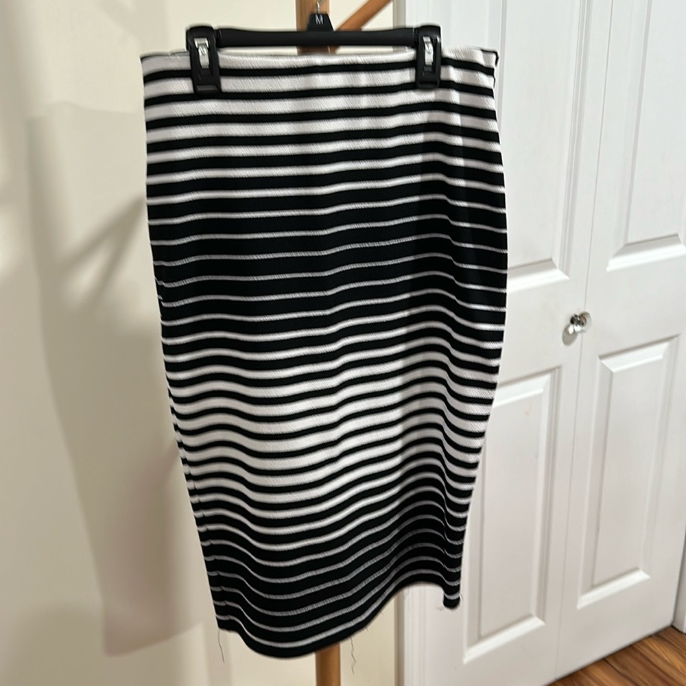 Brat Star Women’s Knee Length Striped Skirt